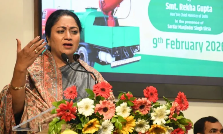 दिल्ली में 6 डिजिटल वायु गुणवत्ता निगरानी केंद्रों का उद्घाटन, CM रेखा गुप्ता ने रवाना किए वायु रक्षक वाहन