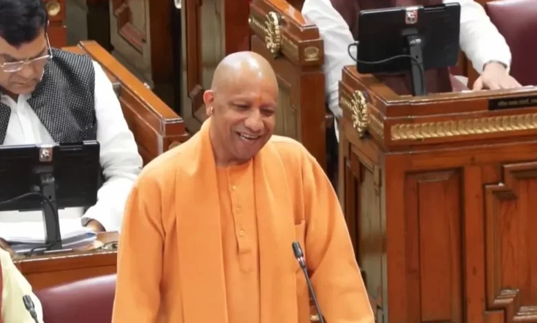 सीएम योगी आदित्यनाथ की बड़ी घोषणा: शिक्षामित्रों को 10 की जगह 18 हजार रुपये हर महीने मिलेंगे, अनुदेशकों को 17 हजार