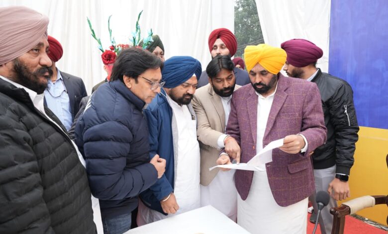 मुख्यमंत्री भगवंत सिंह मान ने जालंधर में ‘लोक मिलनी’ आयोजित कर तुरंत समाधान किया जनता की शिकायतों का