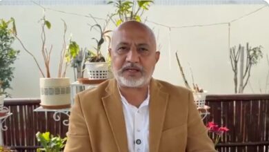 बालतेज पन्नू ने कांग्रेस सांसद चरणजीत सिंह चन्नी पर उठाए सवाल, पूछा- ‘नशे के खिलाफ या उसके साथ?’