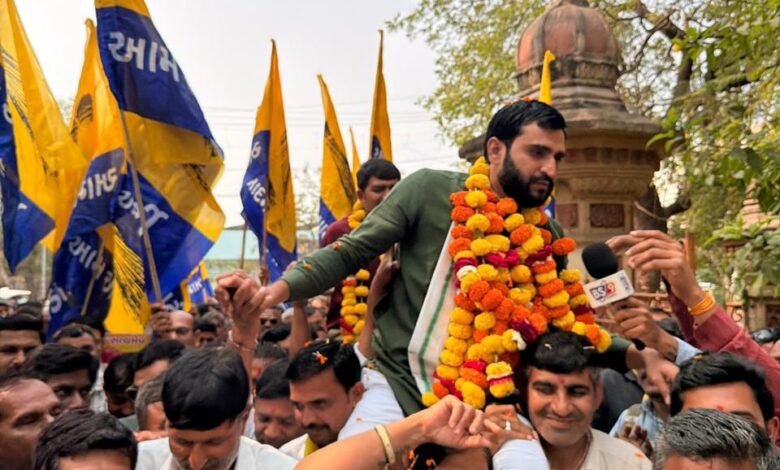Gujarat: कडदा प्रथा के मुद्दे पर किसानों के लिए आवाज़ उठाने वाले AAP नेता प्रवीण राम जेल से रिहा हुए