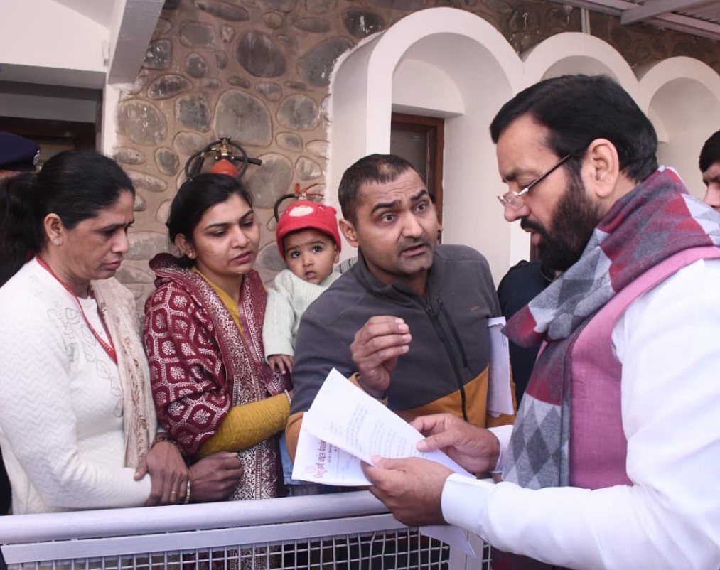 फरीदाबाद सूरजकुंड मेले में झूला हादसा: CM नायब सिंह सैनी ने जताया दुख, शहीद परिवार और घायलों को सरकारी मदद का आश्वासन