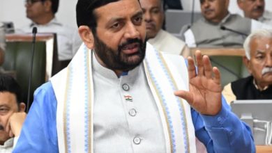 हरियाणा के मुख्यमंत्री नायब सिंह सैनी विधानसभा में हरियाणा भर्ती प्रक्रिया पर बयान देते हुए