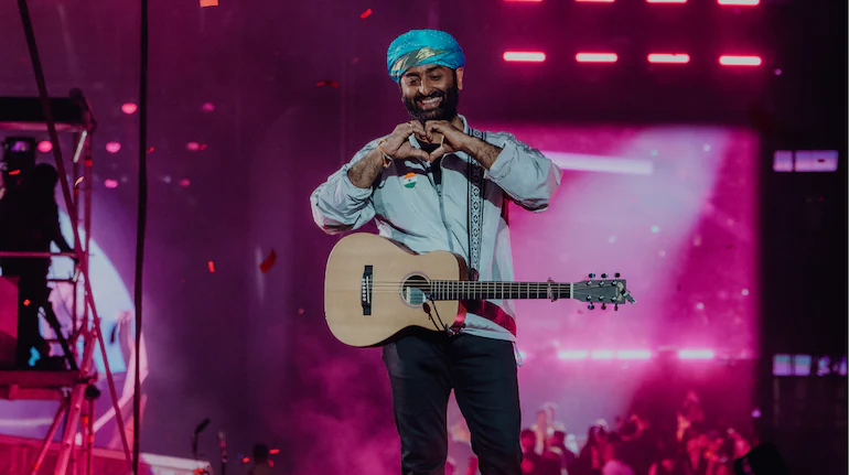 अरिजीत सिंह ने रिटायरमेंट का प्लान किया स्पष्ट, दिए रहस्यमयी संकेत: "आगे क्या होगा कौन जाने"