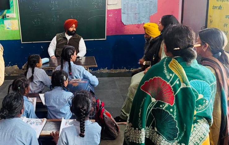 हरजोत सिंह बैंस: मान सरकार ने 'सिख्य क्रांति' को मजबूत करने के लिए सख्त जवाबदेही लागू की, 6 शिक्षकों को कारण बताओ नोटिस जारी किए गए