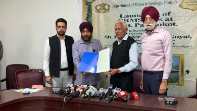 Barinder Kumar Goyal पंजाब में क्रशर ओनर माइनिंग साइट्स के शुभारंभ अवसर पर संबोधित करते हुए।