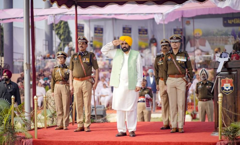 मुख्यमंत्री भगवंत सिंह मान का जालंधर के पीएपी कॉम्प्लेक्स में आयोजित पासिंग आउट परेड में संबोधन