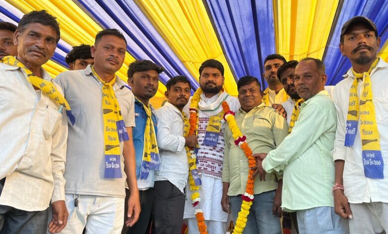 AAP Gujarat: में राजनीतिक भूचाल, भाजपा-कांग्रेस के 1000 से ज्यादा लोग AAP में शामिल हुए