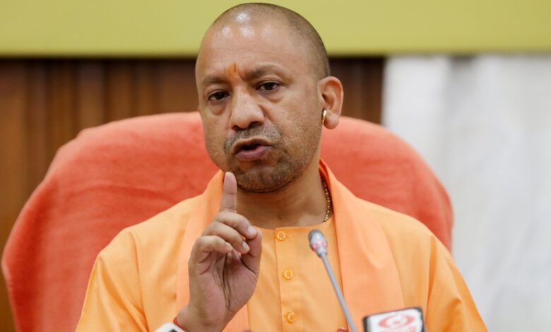 सीएम योगी आदित्यनाथ ने आधुनिक बीज नीति बनाने के दिए निर्देश, प्रति हेक्टेयर उत्पादकता बढ़ाने पर रखा जोर