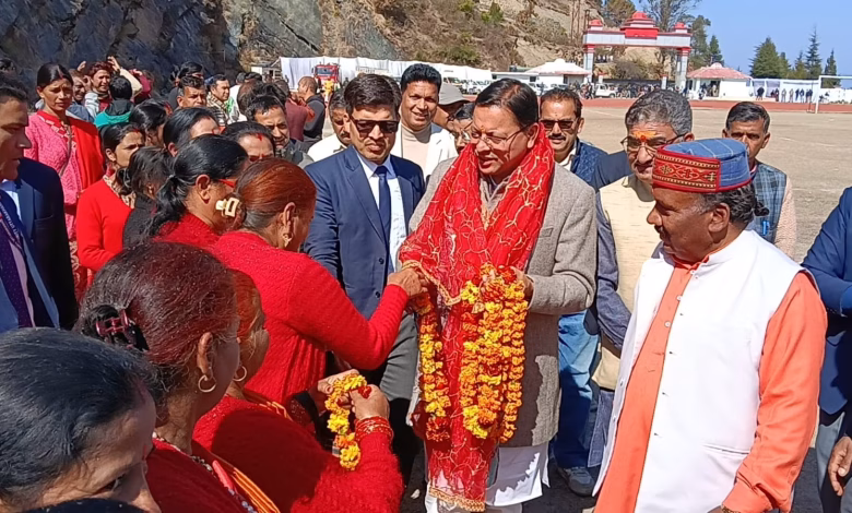 रांसी मैदान पहुंचे मुख्यमंत्री पुष्कर सिंह धामी, स्थानीय लोगों और कार्यकर्ताओं ने किया जोरदार स्वागत