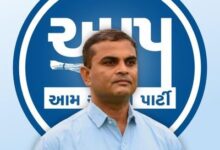 सूरत में स्मृति ईरानी की प्रेस कॉन्फ्रेंस पर AAP नेता धर्मेश भंडेरी का पलटवार, बजट में सूरत की अनदेखी पर उठाए सवाल