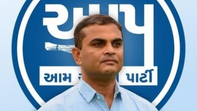 सूरत में स्मृति ईरानी की प्रेस कॉन्फ्रेंस पर AAP नेता धर्मेश भंडेरी का पलटवार, बजट में सूरत की अनदेखी पर उठाए सवाल