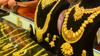 Gold Silver Price Today: सोने-चांदी की कीमतों में गिरावट, सोना ₹660 और चांदी ₹1200 सस्ता