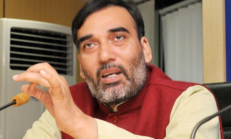 आम आदमी पार्टी के नेता गोपाल राय प्रेस कॉन्फ्रेंस में बताते हुए कि कैसे कोर्ट के फैसले ने केजरीवाल और सिसोदिया कट्टर ईमानदार साबित हुए।