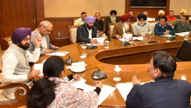 मंत्रिमंडल मंत्री हरदीप सिंह मुंडियन ने विभिन्न यूनियनों के साथ बैठकें कीं और उनकी जायज मांगों को पूरा करने का आश्वासन दिया।