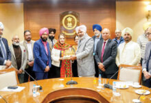 पंजाब के विदेश मंत्री हरपाल सिंह चीमा ने अल्बर्टा-पंजाब आर्थिक संबंधों को मजबूत करने के लिए कनाडा के उच्च स्तरीय प्रतिनिधिमंडल की मेजबानी की।