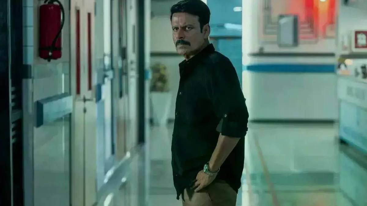 घूसखोर पंडत’ वेब सीरीज विवाद: रिलीज से पहले ही मनोज बाजपेयी की टीम फंसी मुश्किलों में