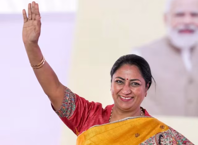 रेखा गुप्ता सरकार का एक साल: 7 में से 5 चुनावी वादे पूरे, दो योजनाओं का इंतजार