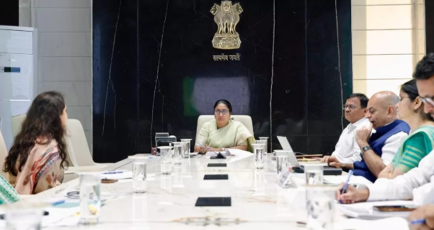 दिल्ली सरकार ने पूर्व आप सरकार द्वारा दायर मामलों को लिया वापस, केंद्र और एलजी के खिलाफ विवाद खत्म