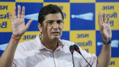 दिल्ली में अवैध निर्माण और फीस कानून को लेकर आप ने भाजपा सरकार पर साधा निशाना