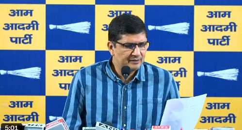 सौरभ भारद्वाज पालम अग्नि कांड में भाजपा मंत्री की भूमिका पर बयान देते हुए