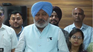 हरपाल सिंह चीमा युवाओं को नियुक्ति पत्र देते हुए, मान सरकार की रोजगार क्रांति का हिस्सा