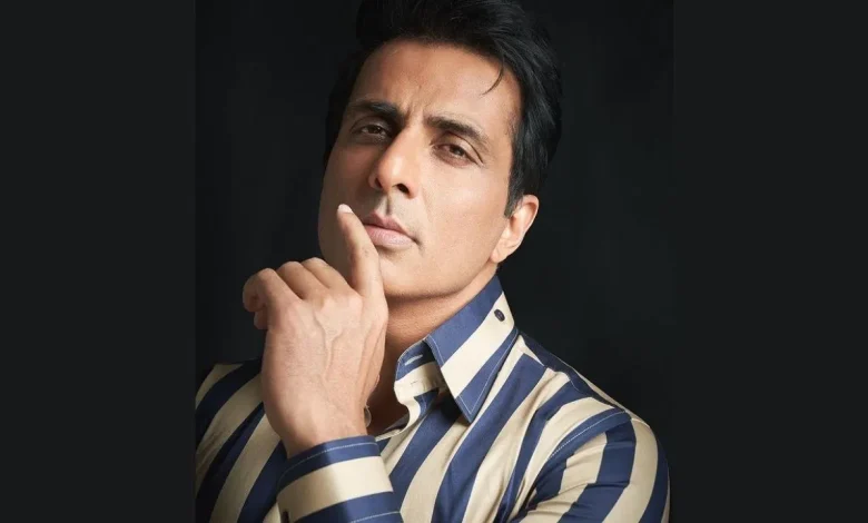बॉलीवुड एक्टर सोनू सूद ईरान-इजराइल युद्ध के दौरान दुबई हेल्प अपडेट।