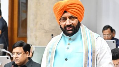 हरियाणा बजट 2026-27: सीएम नायब सिंह सैनी ने पेश किया 2.23 करोड़ रुपए का बजट, ग्रामीण अर्थव्यवस्था पर जोर 2 मुख्यमंत्री नायब सिंह सैनी हरियाणा बजट 2026-27 पेश करते हुए, ग्रामीण अर्थव्यवस्था और कृषि पर फोकस