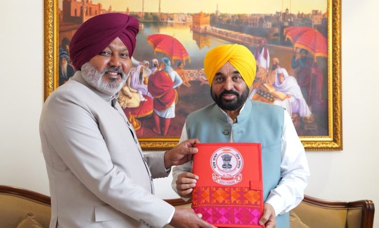 पंजाब बजट 2026-27 पेश करते हुए वित्त मंत्री हरपाल सिंह चीमा विधानसभा में