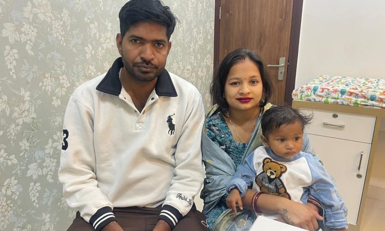 मुख्यमंत्री सेहत योजना के तहत अस्पताल में इलाज कराती 1 वर्षीय बच्ची