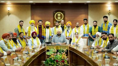 कांग्रेस, अकाली दल और भाजपा को बड़ा झटका, दर्जनों जमीनी स्तर नेता आप में हुए शामिल