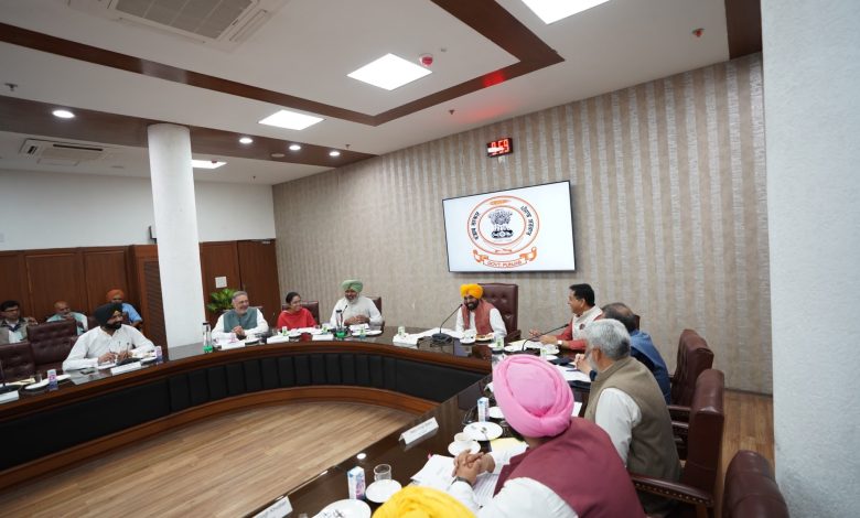 CM भगवंत मान पंजाब विधानसभा का बजट प्रस्तुत करते हुए