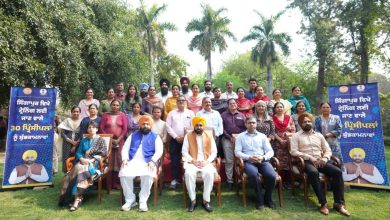 पंजाब सरकार के सरकारी स्कूल प्रिंसिपल्स सिंगापुर के लिए मॉडर्न टीचिंग ट्रेनिंग लेने के लिए उड़ान भरते हुए
