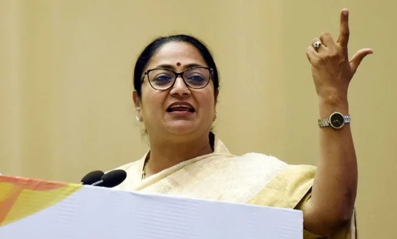 DTC बसें दिल्ली में संचालन के लिए तैयार, CM रेखा गुप्ता ने उपलब्धियों पर प्रकाश डाला