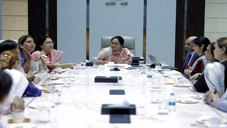 दिल्ली बजट 2026 मुख्यमंत्री रेखा गुप्ता किन्नर समुदाय