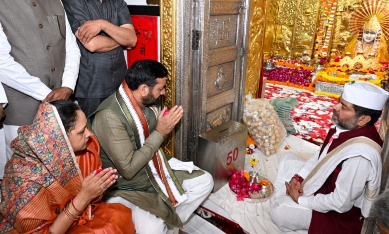 मुख्यमंत्री श्री नायब सिंह सैनी नवरात्रि और नववर्ष पर माता मनसा देवी मंदिर में