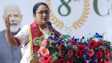 ट्रांसजेंडर मुफ्त यात्रा दिल्ली – DTC बस में ट्रांसजेंडर सफर करते हुए