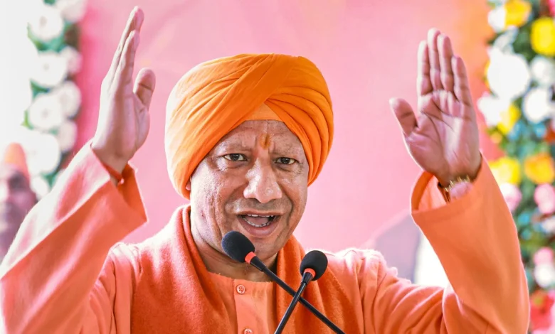 मुख्यमंत्री योगी आदित्यनाथ विश्व वानिकी दिवस 2026 के कार्यक्रम में लखनऊ में