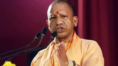 UP Assembly Election 2027 के लिए मुख्यमंत्री योगी आदित्यनाथ RSS पदाधिकारियों के साथ रणनीति बैठक करते हुए