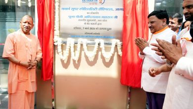 उत्तर प्रदेश के मुख्यमंत्री योगी आदित्यनाथ यथार्थ हॉस्पिटल का उद्घाटन करते हुए। इस अवसर पर उन्होंने कहा कि प्राइवेट मेडिकल इन्वेस्टमेंट स्वास्थ्य क्षेत्र में गुणवत्ता और किफायती इलाज सुनिश्चित करेगा।