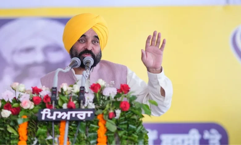 पंजाब के मुख्यमंत्री भगवंत मान ने शहीद भगत सिंह को दी श्रद्धांजलि, युवाओं से प्रेरणा लेने की अपील