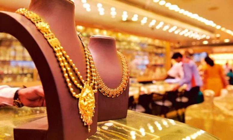 Gold Silver Price Today: सोना 1500 रुपये और चांदी 4000 रुपये तक उछली, जानें आज के लेटेस्ट रेट