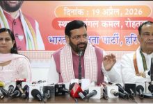 सीएम नायब सैनी महिलाओं के अधिकारों पर बयान देते हुए नारी शक्ति वंदन अधिनियम और महिला सशक्तिकरण की बात करते हुए