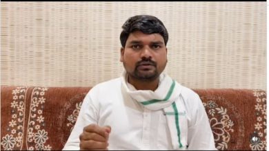 AAP विधायक चैतर वसावा जनता को पुलिस प्रताड़ना के खिलाफ एकजुट होने की अपील करते हुए – AAP Gujarat पुलिस प्रताड़ना