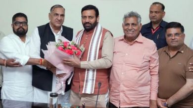 मुख्यमंत्री नायब सिंह सैनी से मुलाकात करती आढ़ती एसोसिएशन, पंजाब आढ़ती हड़ताल के दौरान