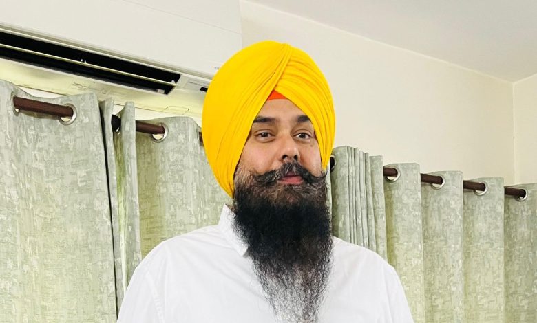 श्री अकाल तख्त साहिब के फैसलों पर सवाल उठाना सुखबीर बादल की हताशा का प्रतीक: मालविंदर सिंह कंग