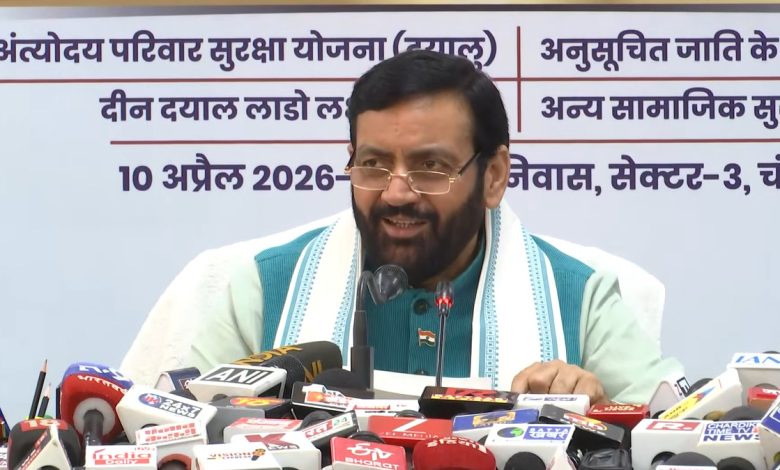 लाडो लक्ष्मी योजना की छठी किस्त जारी करते मुख्यमंत्री नायब सिंह सैनी