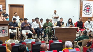 अहमदाबाद के खानपुर में AAP प्रदेश प्रभारी गोपाल राय कार्यकर्ताओं को बूथ मैनेजमेंट ट्रेनिंग देते हुए।