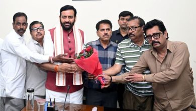 मुख्यमंत्री नायब सिंह सैनी (Nayab Singh Saini) चंडीगढ़ में धानक समाज के प्रतिनिधिमंडल के साथ मुलाकात करते हुए।