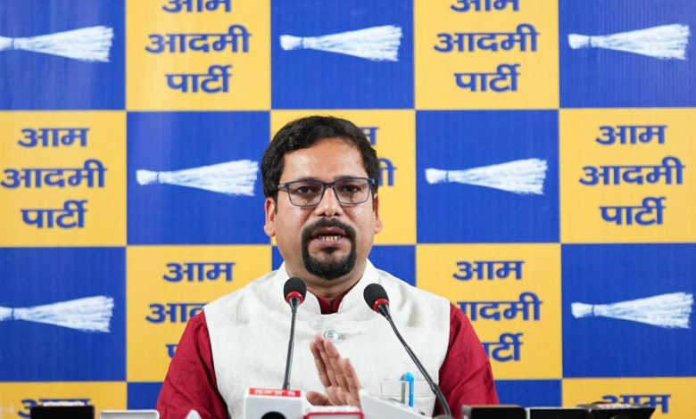 महिला सशक्तिकरण पर संजीव झा का भाजपा के खिलाफ बयान।